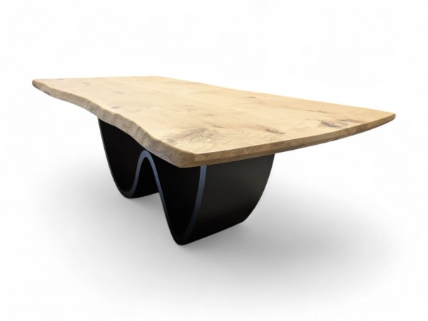 Baumtisch Wildeiche mit Dänisch Oval Kopfseite in 220x110cm