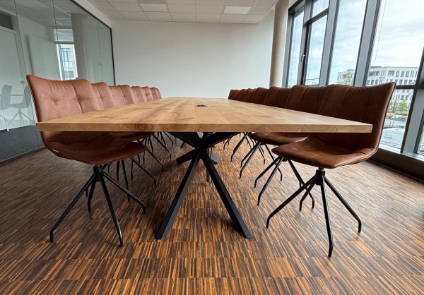 Besprechungstische aus Holz - Multimedia Vorbereitung - Variabel