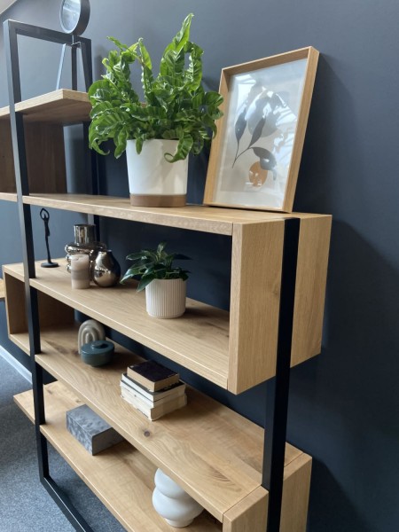 Loftregal 210x160x35cm Eiche massiv - Stahl - im Raum mit deko 1