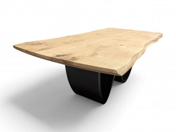 Baumtisch Wildeiche mit Dänisch Oval Kopfseite in 220x110cm