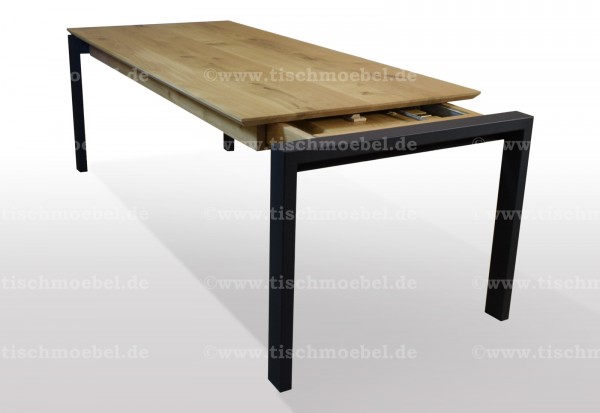 Massiver Esszimmertisch 140x90cm aus Wildeiche 