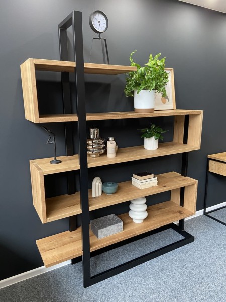 Loftregal 210x160x35cm Eiche massiv - Stahl - im Raum mit deko 2