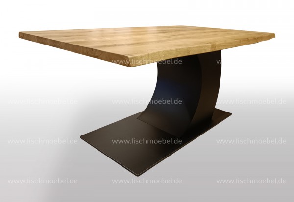 Wildeiche Tischplatte auf Mond Untergestell aus Schwarzstahl 240x90cm