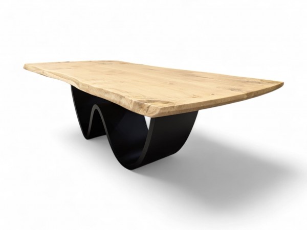 Baumtisch Wildeiche mit Dänisch Oval Kopfseite in 220x110cm