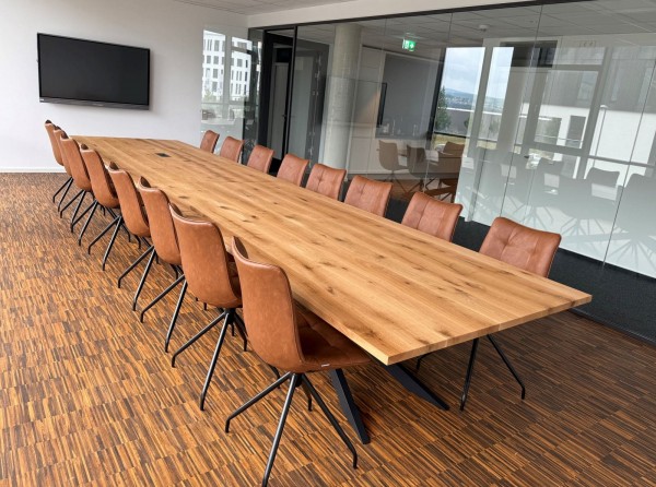 Konferenztisch Eiche 180x130– Perfekt für kleinere Räume