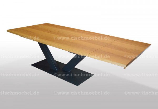Ausziehtisch mit Baumkante aus Kernbuche 230x120 auf V - Untergestell