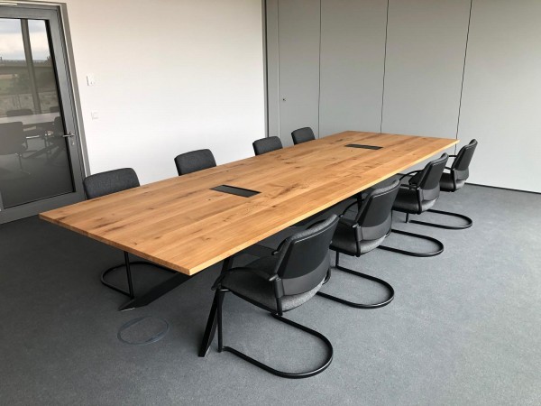 Konferenztische aus Massivholz - Multimedia Vorbereitung - Variabel