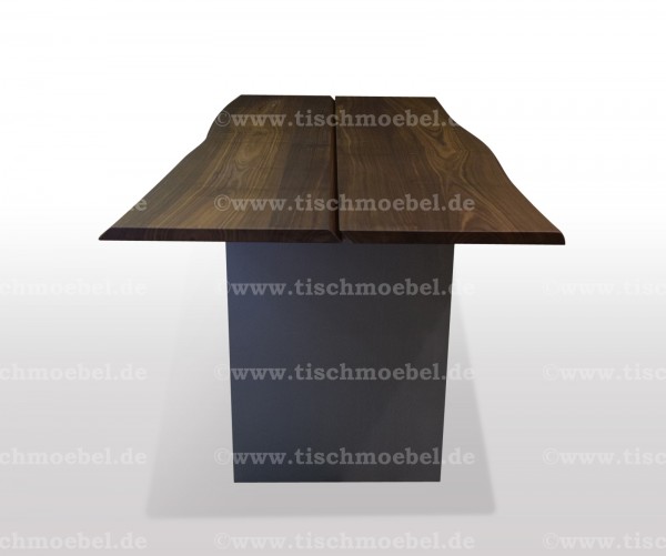 Tisch mit Naturkante auf Schwarzstahl Wangen 220x110cm