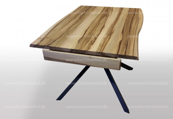Designer Ausziehtisch Amberbaum 150 x 90cm mit Naturkante auf Spider Tischgestell