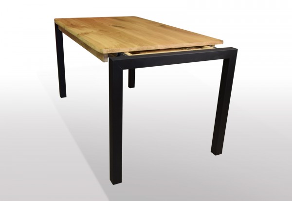 baumkanten tisch wildeiche ausziehbar cube schwazstahl profil unter der tischplatte abschliessend(1)