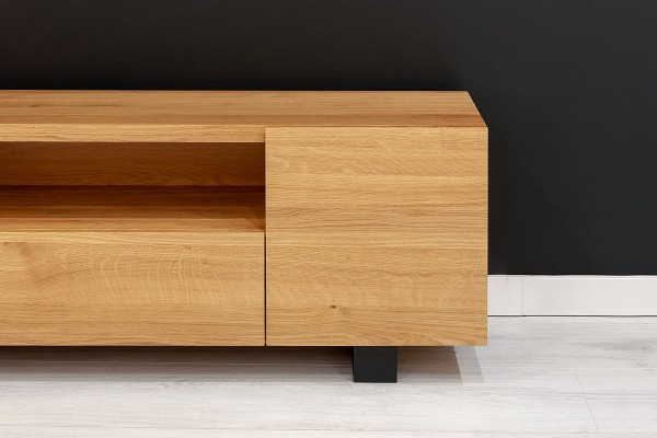TV-Board 180x50x45cm - Detail - Buche massiv