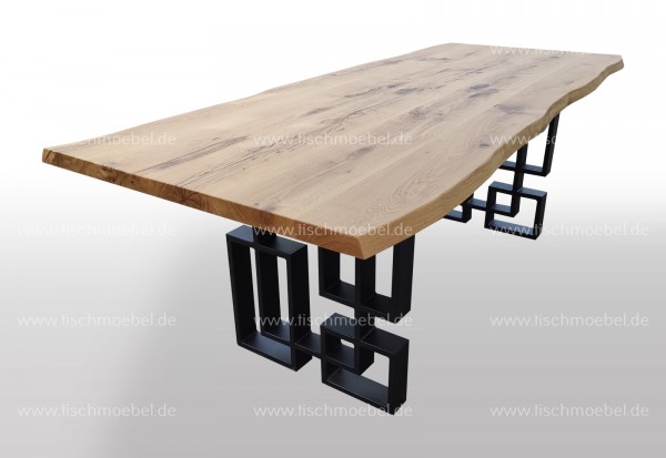 Baumtisch auf Labyrinth Tischgestell Schwarzstahl 220x90cm