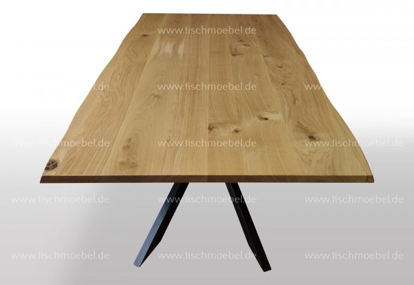 Baumkantentisch auf Spider Untergestell 220x100cm