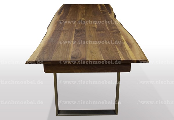 Holztisch-mit-baumkante-nussbaum-ausziehbar