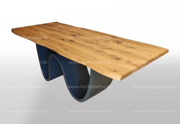 Tisch mit Baumkante Wildeiche 200x90 auf Tischgestell Wave