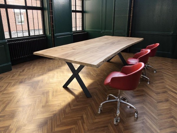 Konferenztisch massiv 280x120 – Rüster auf X-Gestell Stahl