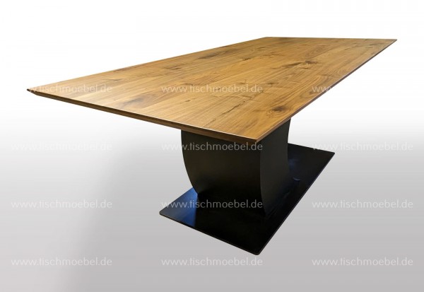 Tisch Nussbaum 170x100 cm auf Mond Tischgestell