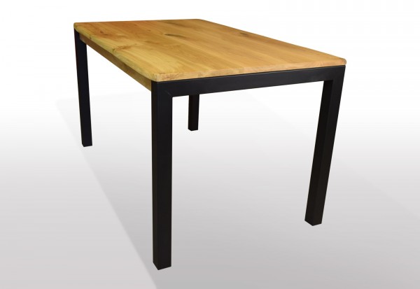 baumkantentisch wildeiche ausziehbar cube schwarzstahl profil unter der tischplatte abschliessend(1)